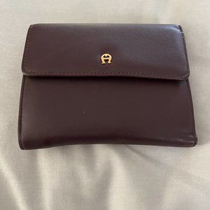 Etienne Aigner Leather Wallet Coin Purse Kisslock Oxblood Red Distressed VINTAGE